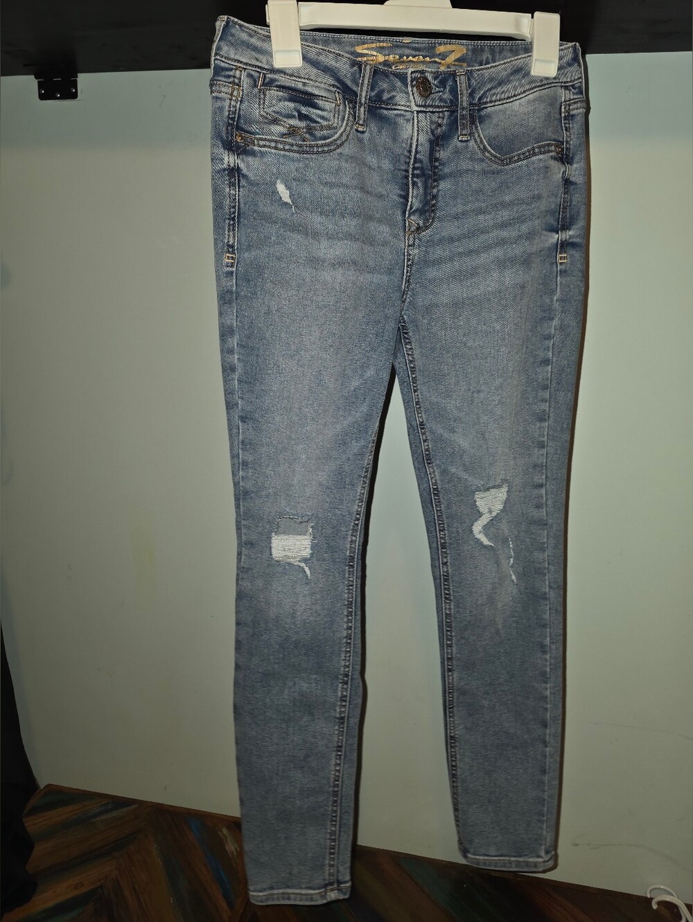 Seven Distressed Skinny Jeans Sz 4